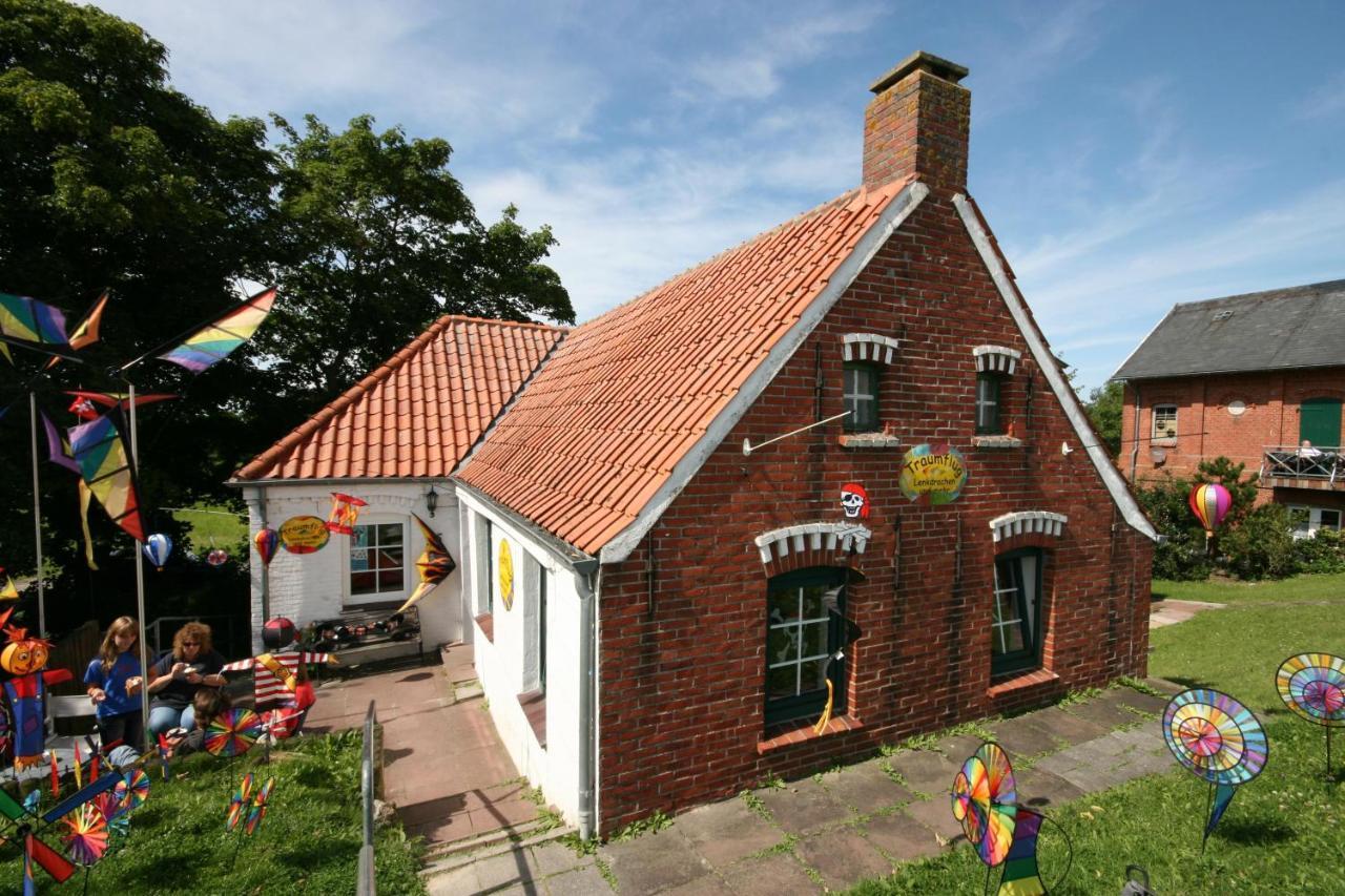 Oltmanns Ferienhaus Bummert Am Hafen Greetsiel Exterior photo